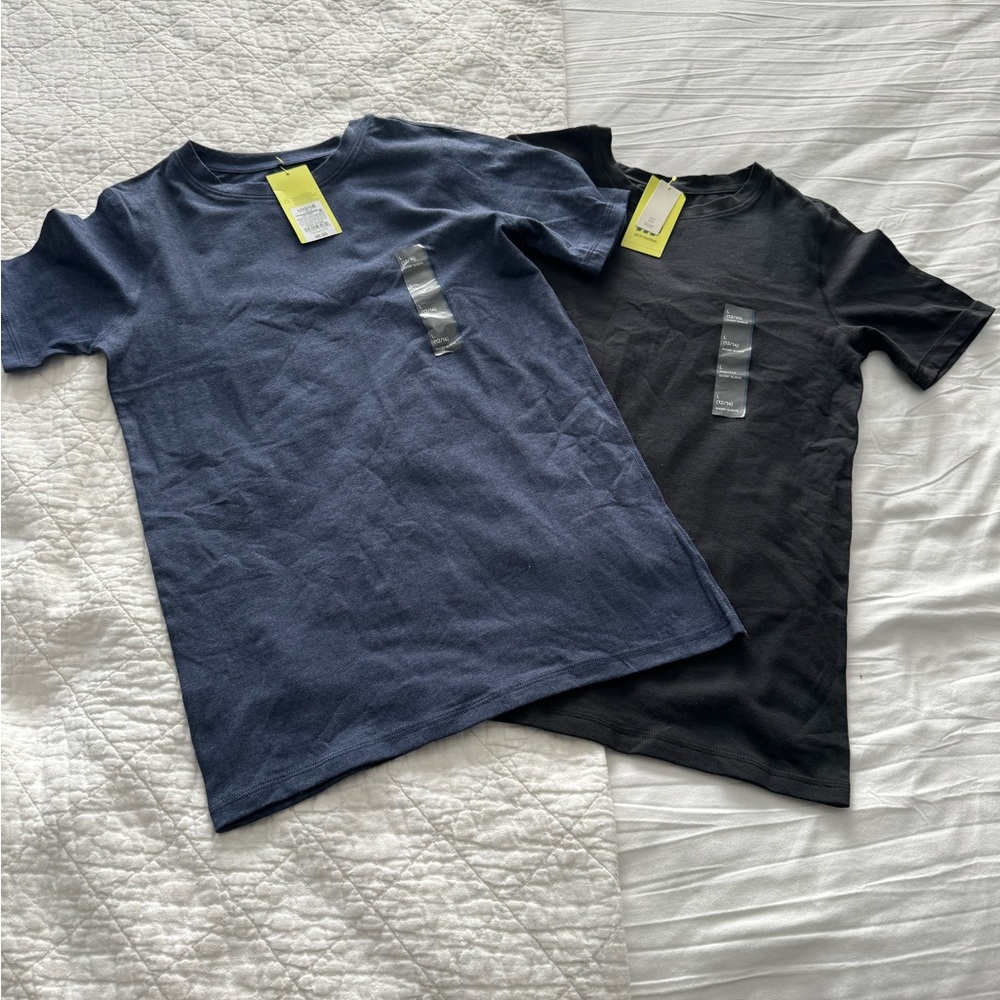 New 2 boys short sleeve Tshirt (All in Motion) in Black & Navy Blue color.Size L